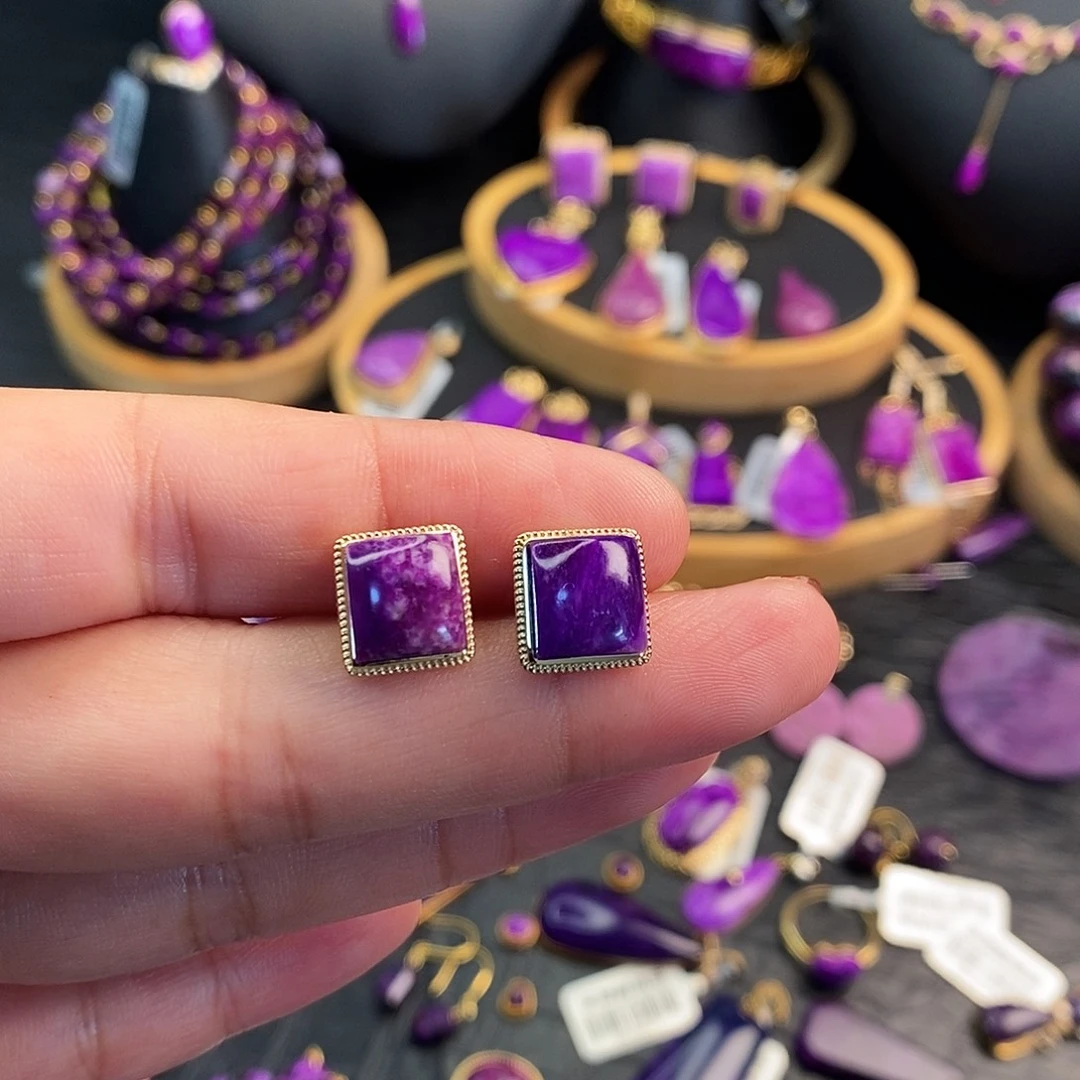 苏纪石（舒俱来）18K金镶嵌耳饰