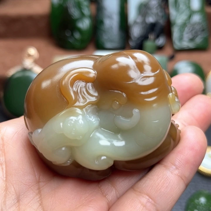 和田玉（糖玉）未镶嵌颈饰