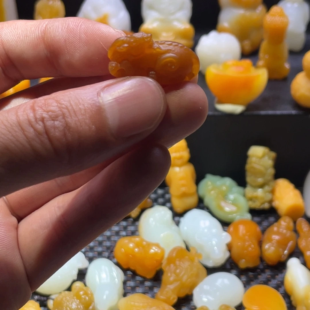 和田玉未镶嵌挂件风***巍
