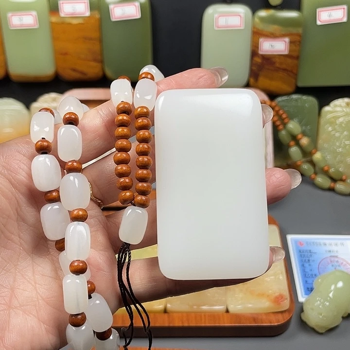 高***生平安无事牌玉石吊坠