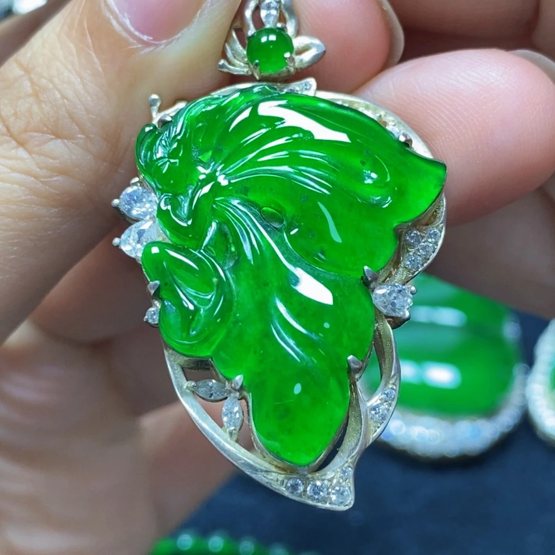 翡翠未镶嵌颈饰天然翡翠