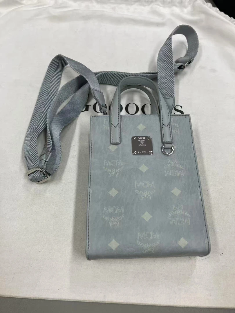 95新 MCM GGSMCM琴谱托特tote mini蓝色银扣牛皮单肩包33097559