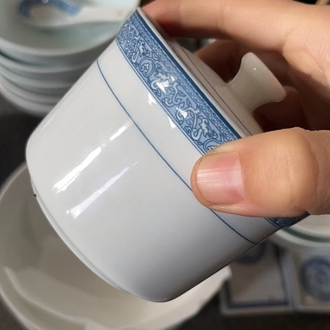 瓷其他炖盅一个陶瓷