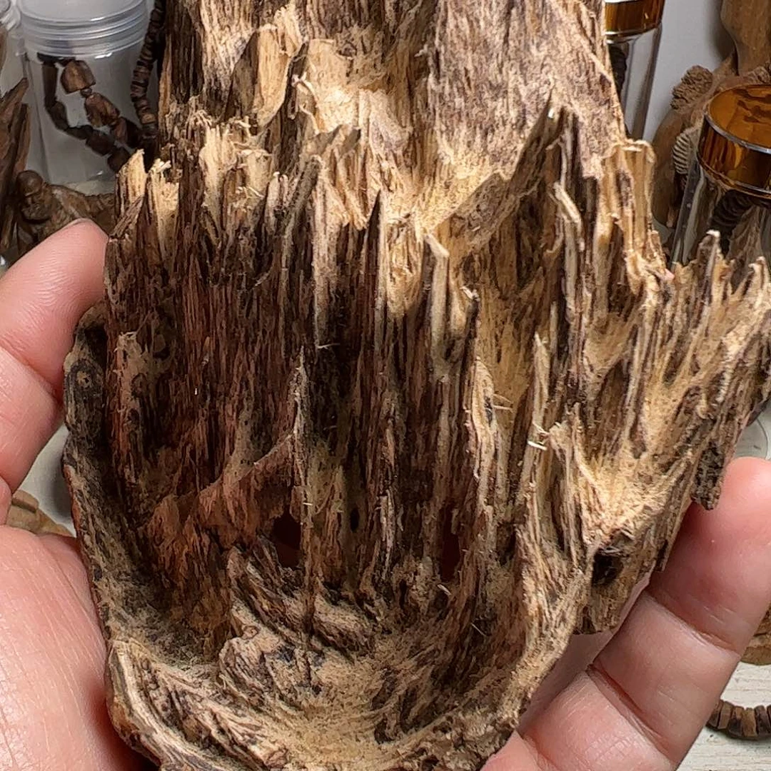 沉香沉香碎屑东马沉香吊口48克