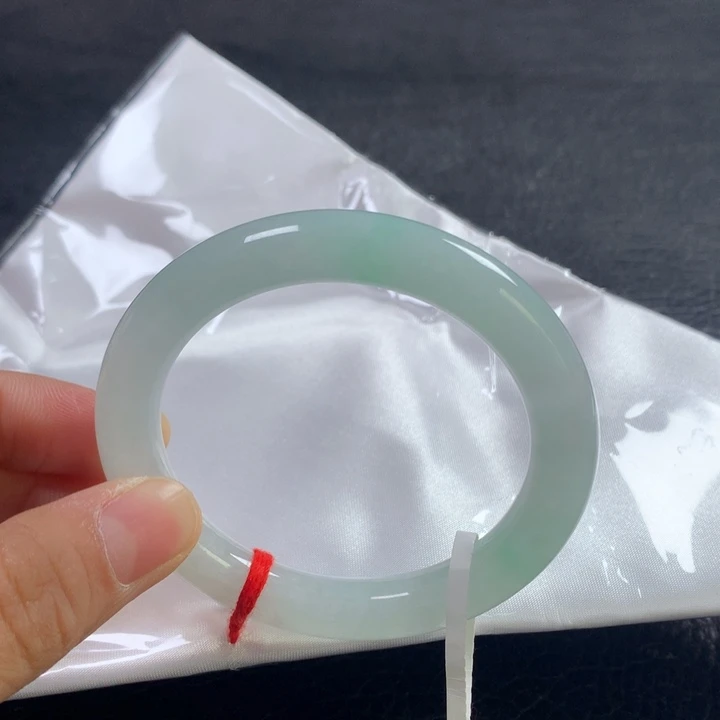 翡翠未镶嵌手镯（圆镯）52➕