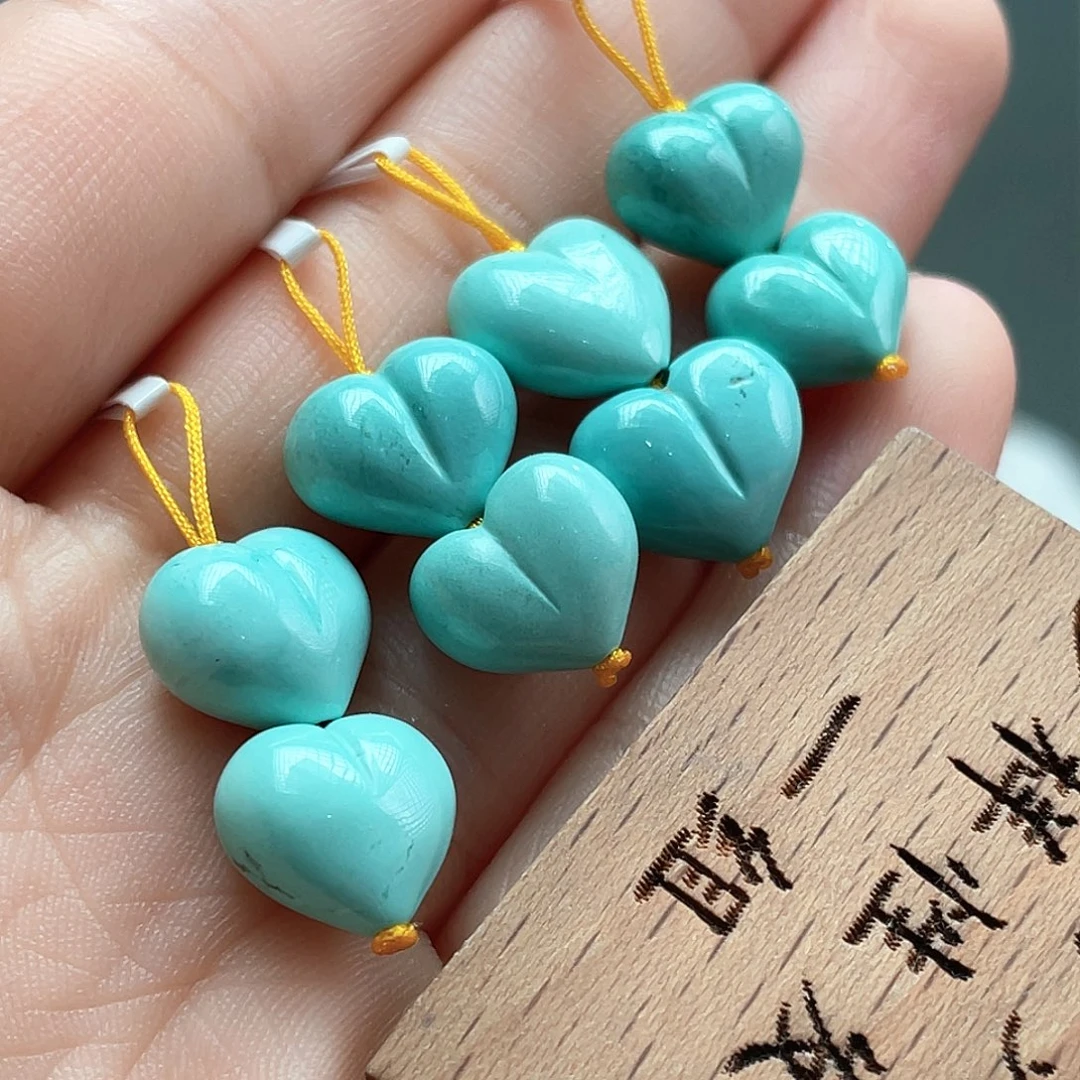 未镶嵌绿松石颈饰