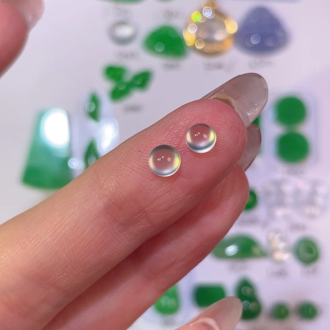 翡翠未镶嵌颈饰裸石