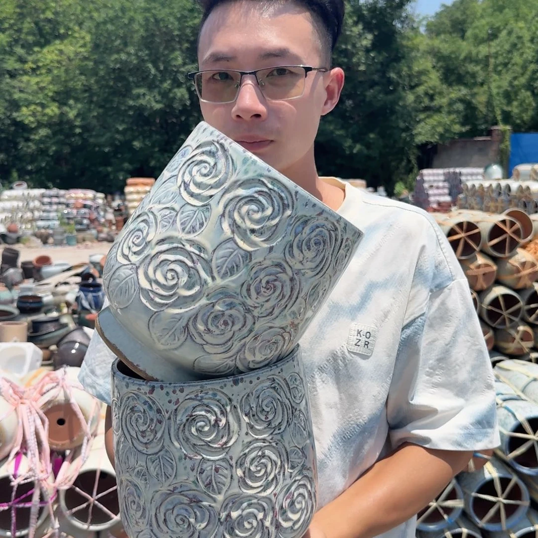 紫砂花盆口19高23（蛋壳彩色两个大福利