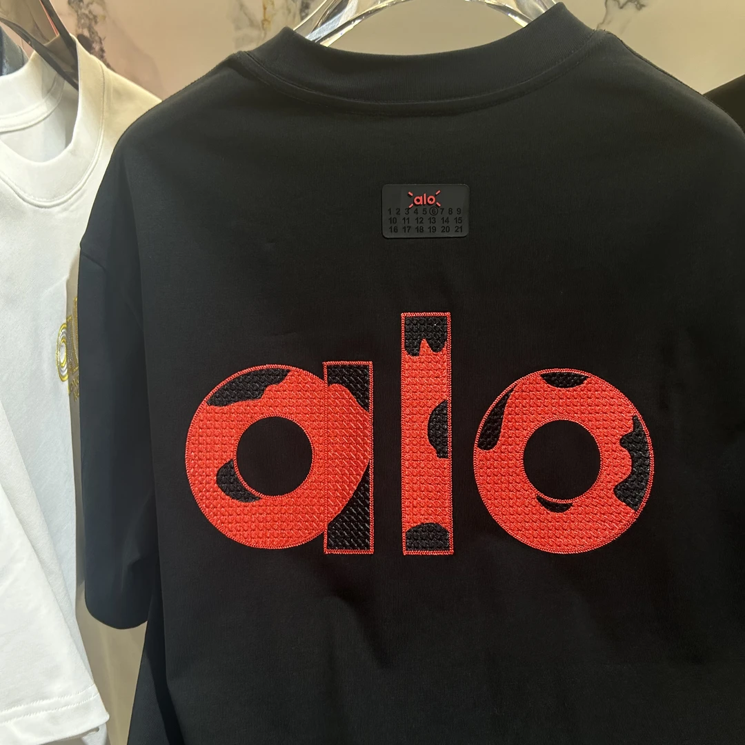 【高定]-情侣重工手绘工艺夏季修身匹马棉短袖-A005