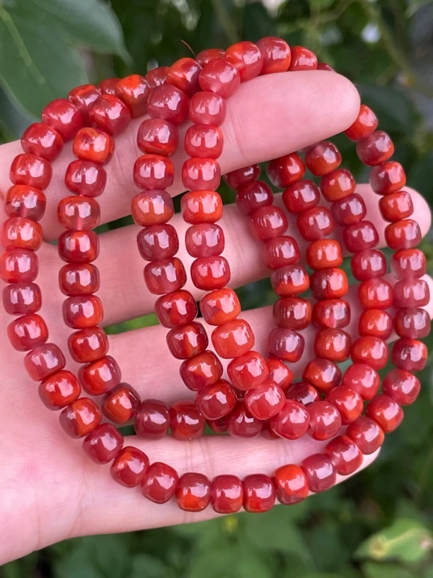 精品南红玛瑙7.5mm老型珠多圈手串，颜色红润，柿子玫瑰红