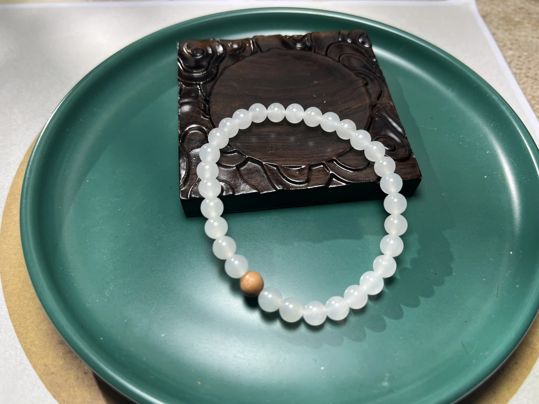 新疆和田玉皮山白胶猫卡6mm手串多样性气质发一条 春日珠宝