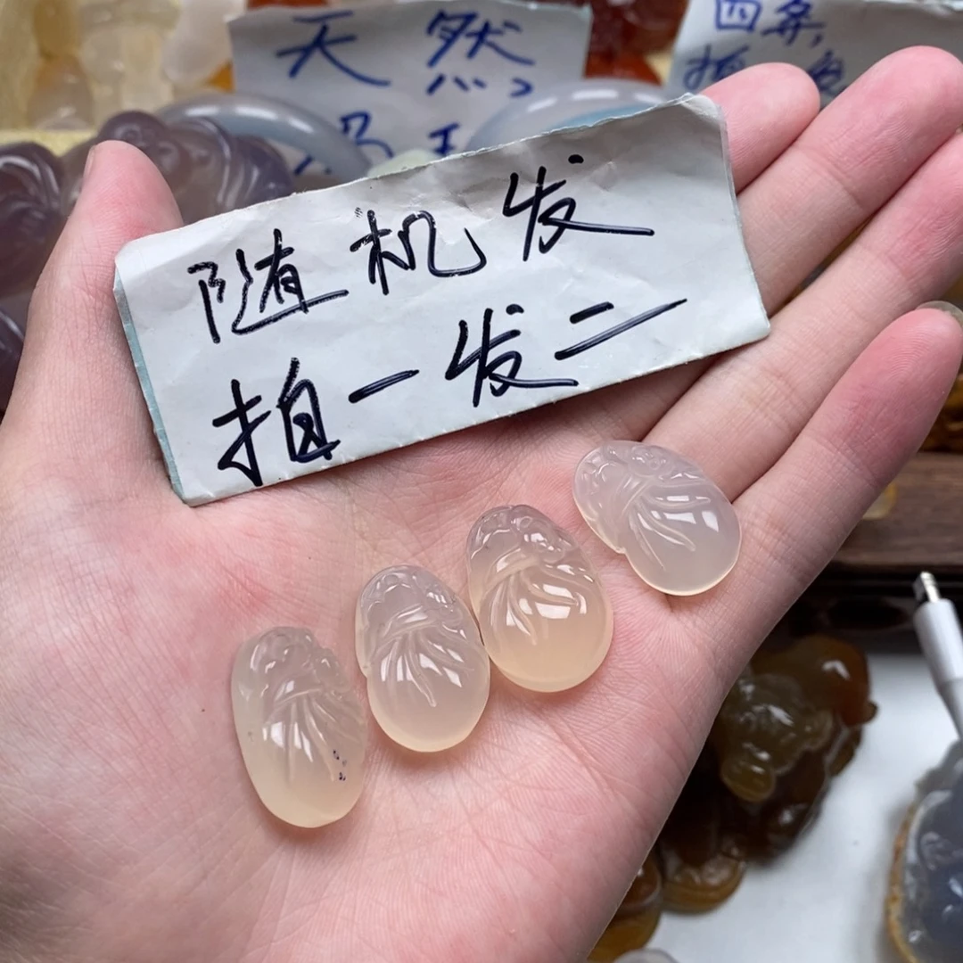 玛瑙/玉髓未镶嵌颈饰
