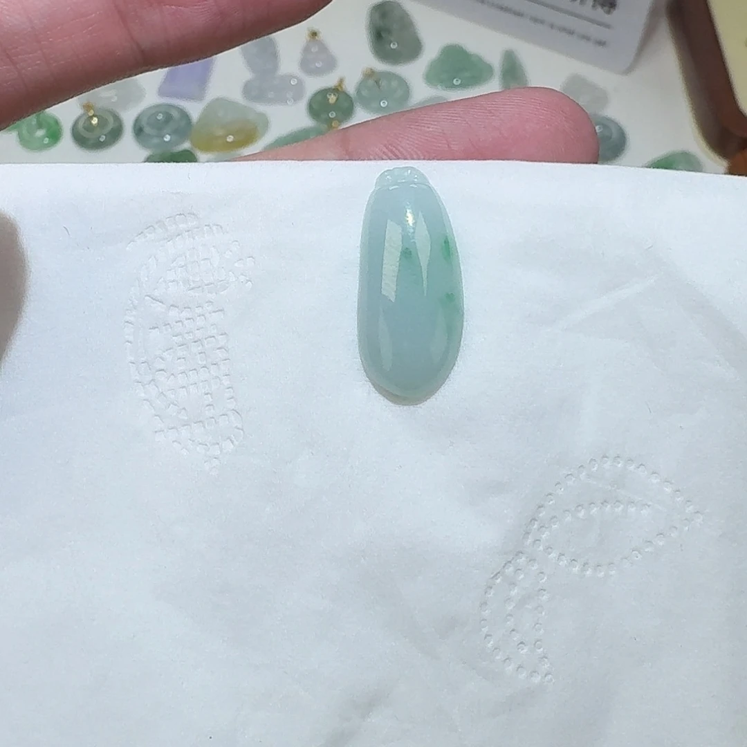 颈饰未镶嵌翡翠福瓜