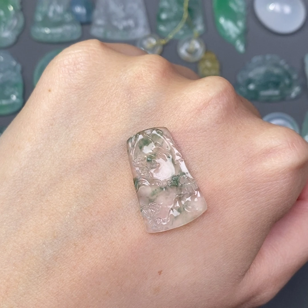 翡翠未镶嵌颈饰翡翠