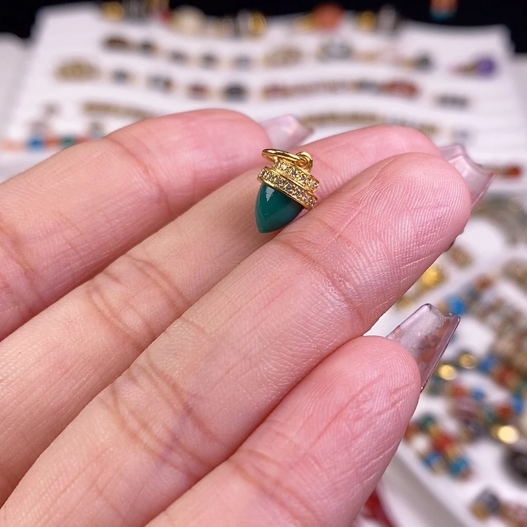 绿松石18K金镶嵌颈饰大松果