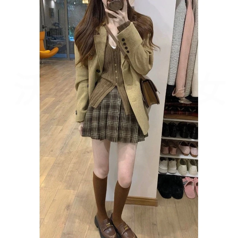 奥特莱斯百褶秋季显瘦美拉德短款毛呢西装外套女式美拉德西装外套