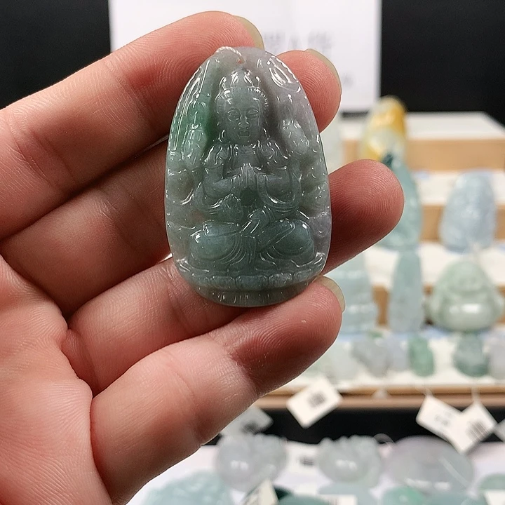 吊坠(不含链)未镶嵌翡翠37千手观音