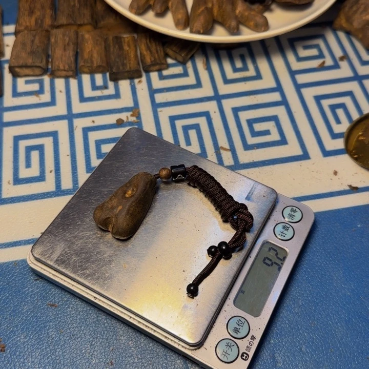 木饺****³手工艺雕塑根雕木方板材6克