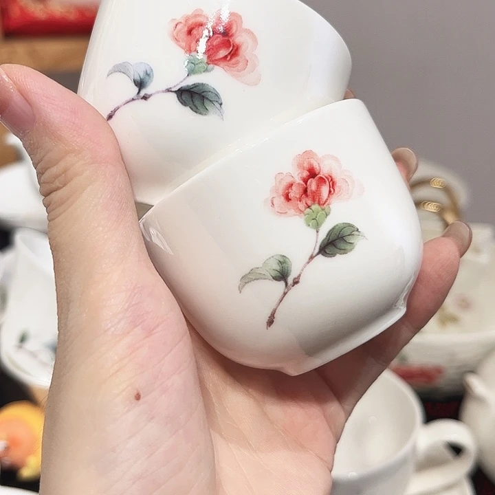 瓷片山茶花茶杯2个