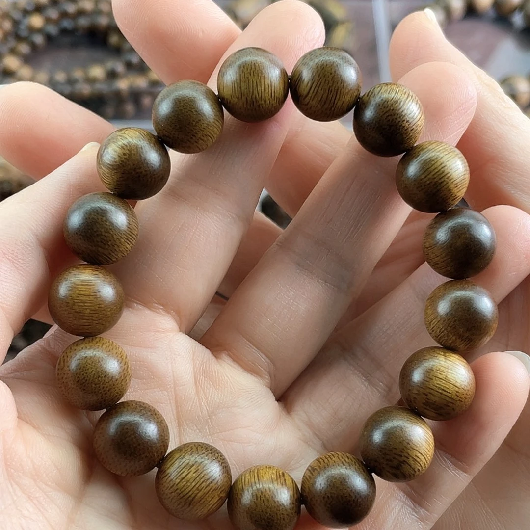 沉香手串R****7越南芽庄白棋