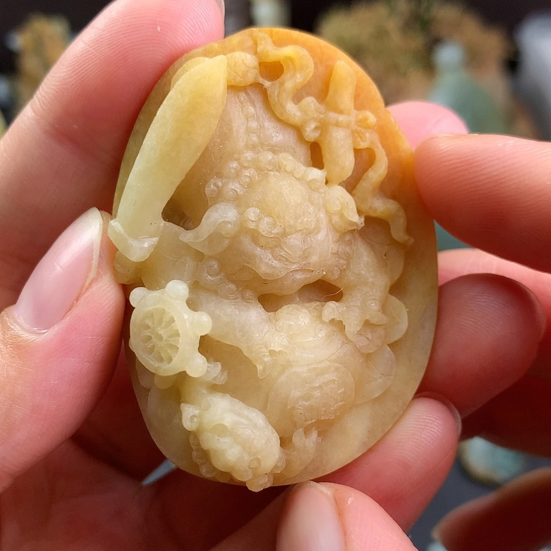 定制翡翠未镶嵌狮子