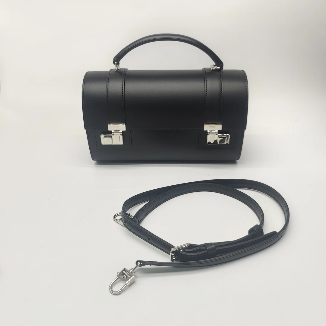 未使用 MOYNAT/摩奈 横版医生包 黑色牛皮 银扣手提单肩包dx8874