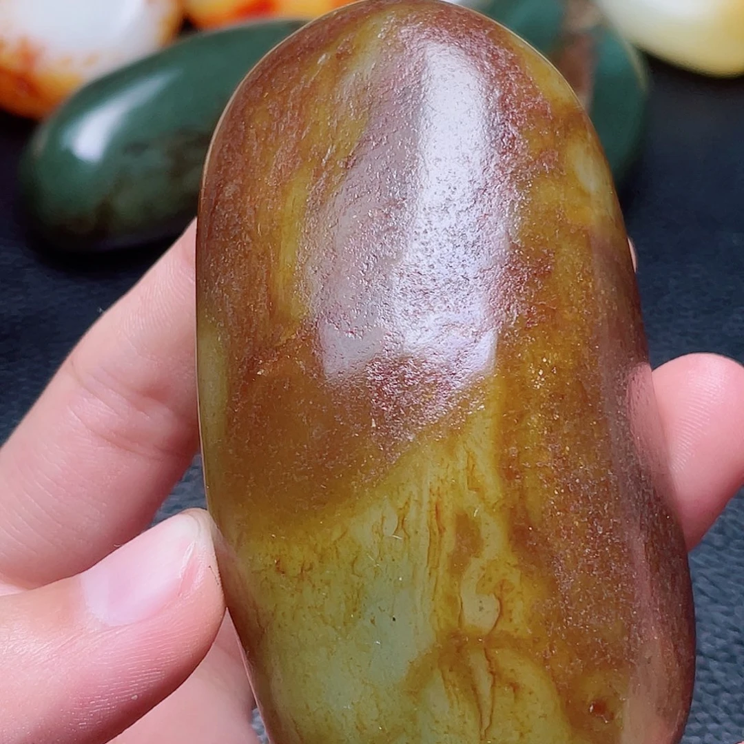 和田玉未镶嵌珠宝奇石