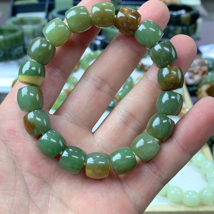 透闪石质玉未镶嵌珠宝奇石红**笔