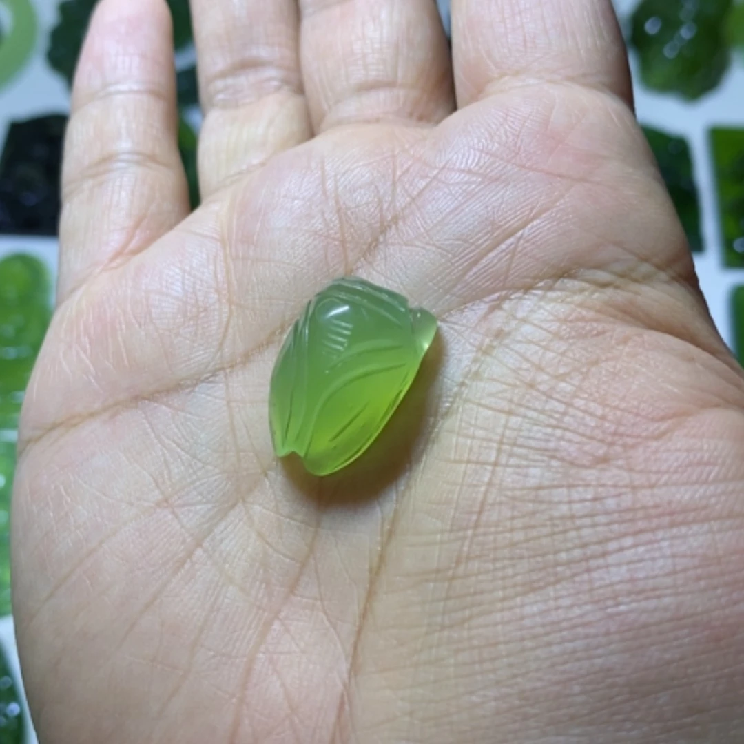 【闪购商品】未镶嵌蛇纹石玉颈饰