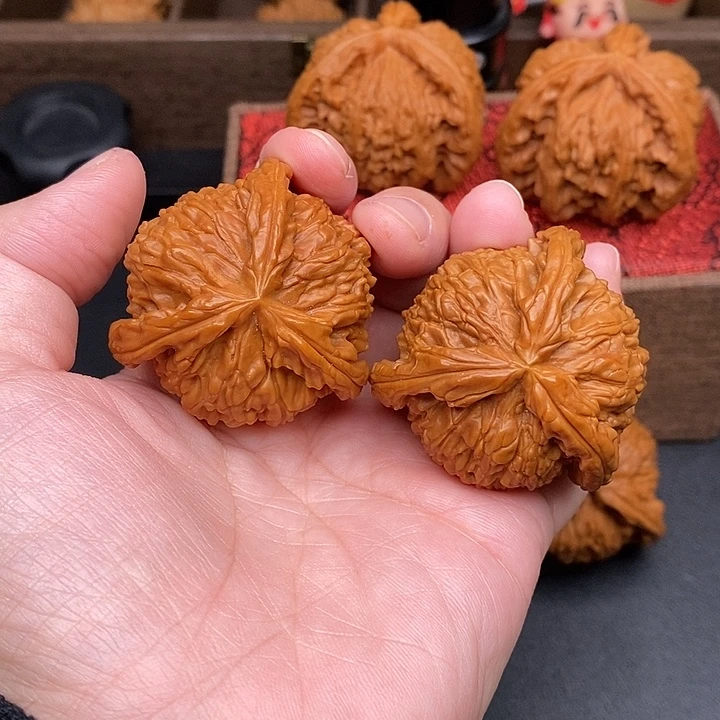 楠***楠把件文玩核桃白奔