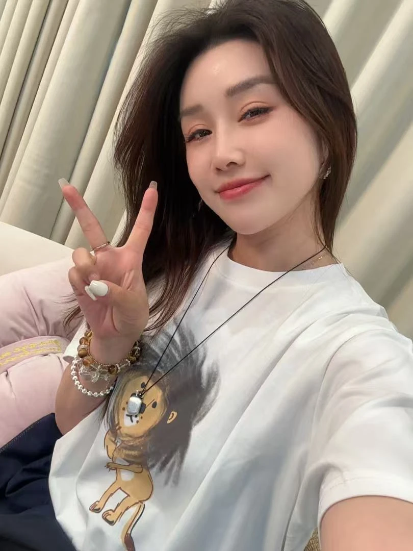 【王佳佳】韩国大热手绘潦草小狮子卡通圆领短袖T恤