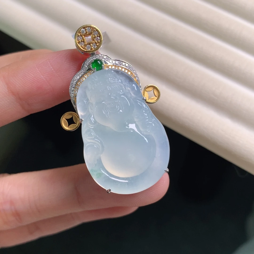 翡翠颈饰18K金镶嵌财神