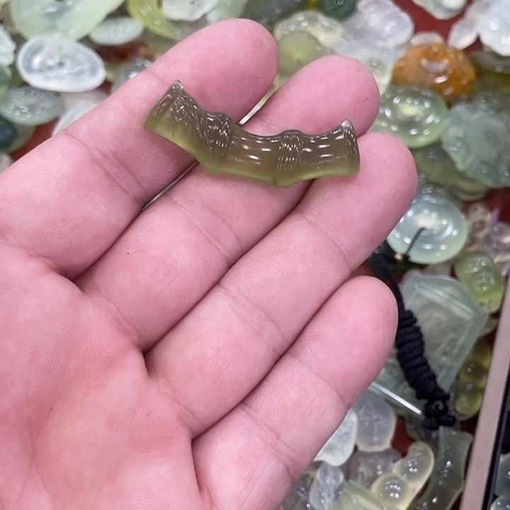 蛇纹石玉合金颈饰