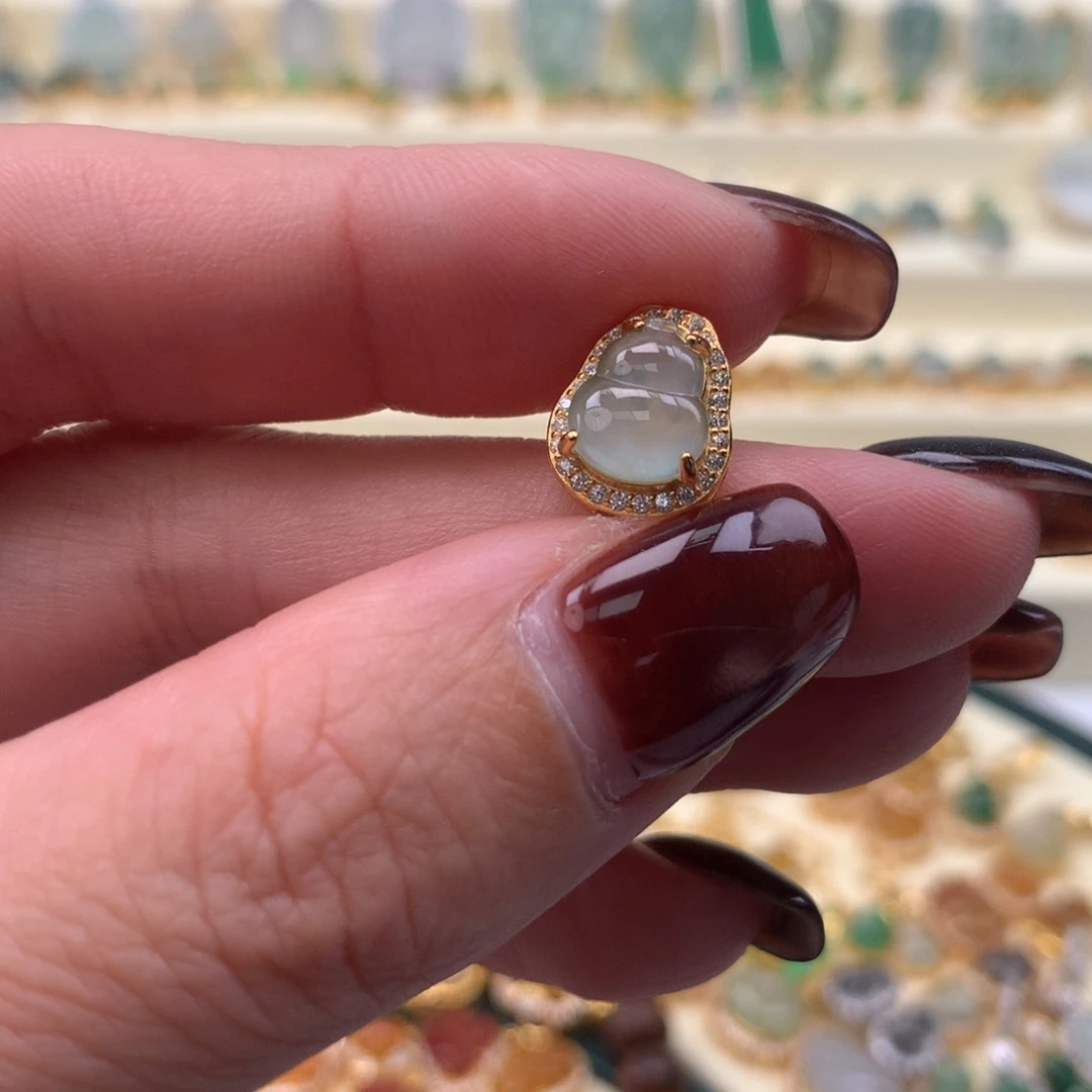 翡翠银S925镶嵌颈饰葫芦