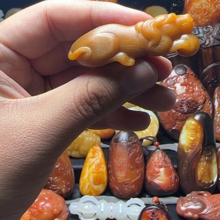 和田玉挂件未镶嵌