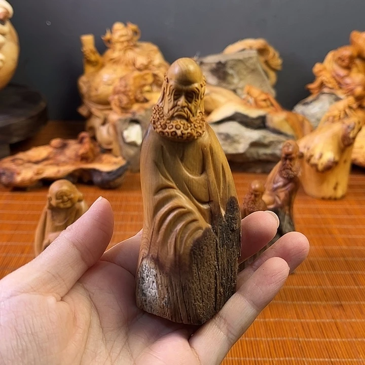 柏木（崖柏）达摩摆件