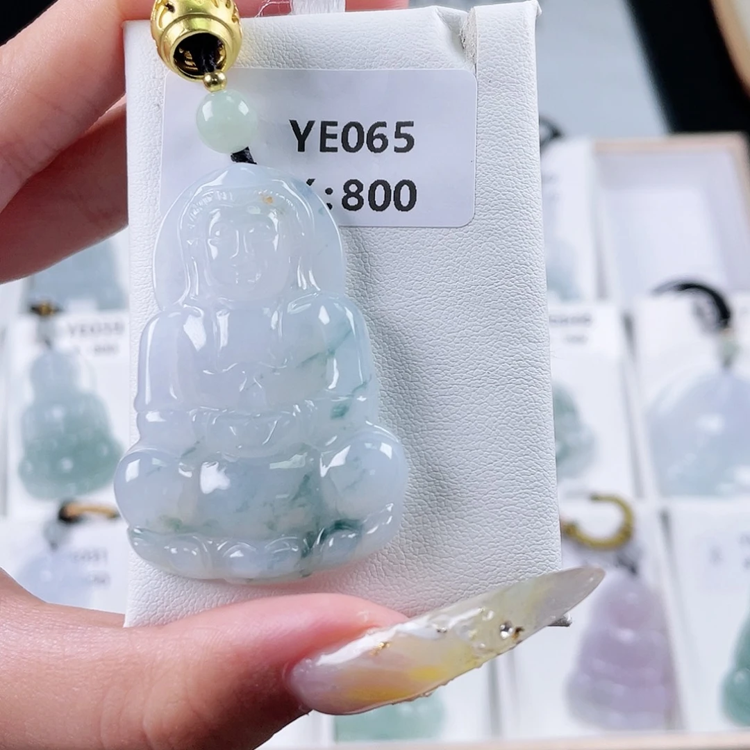 翡翠未镶嵌颈饰YE065