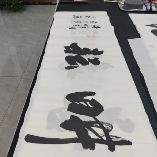 洛伊申国栋老师作品一副