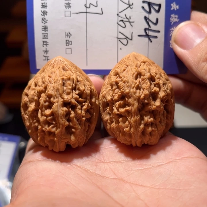文玩核桃吊坠文玩