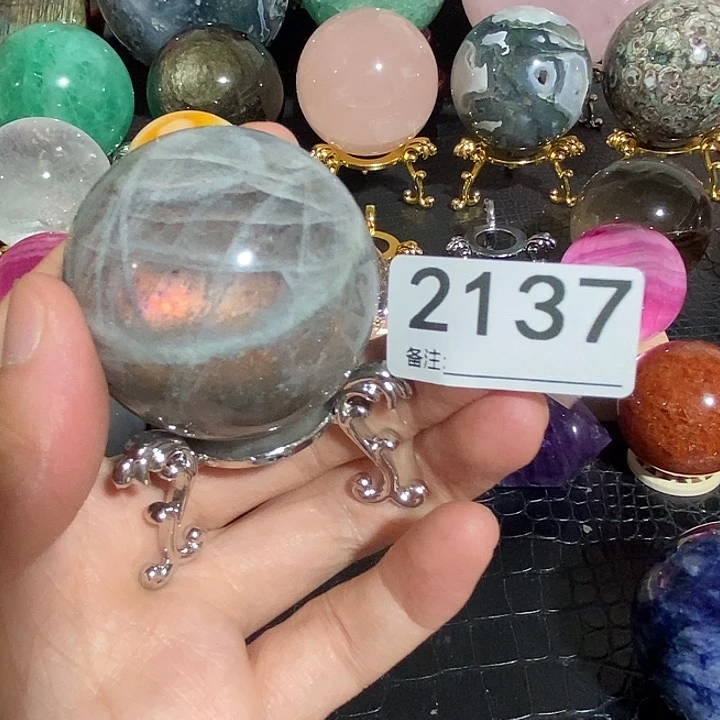 摆件未镶嵌水晶渣****?摆件