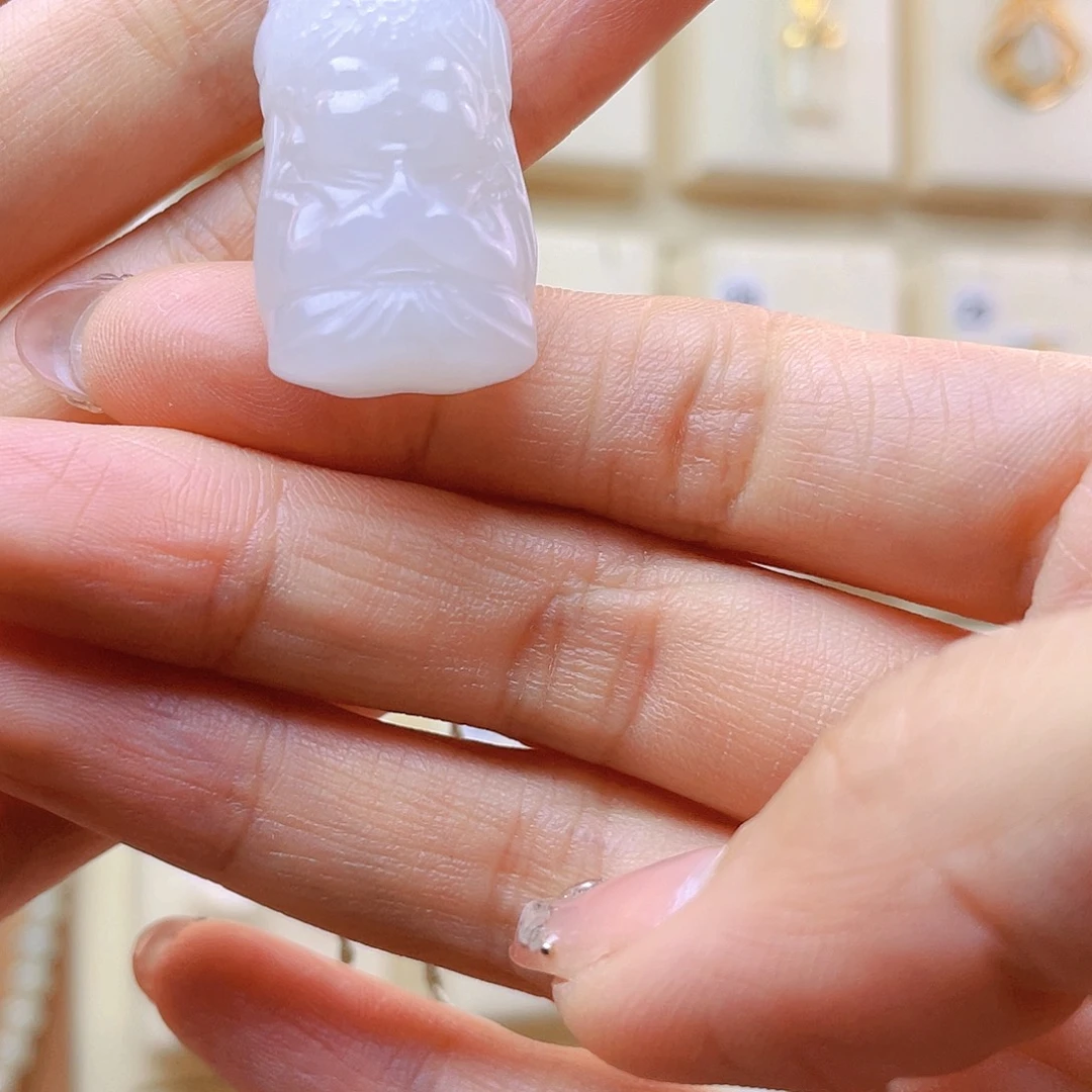 ****）和田玉未镶嵌吊坠(赠链)