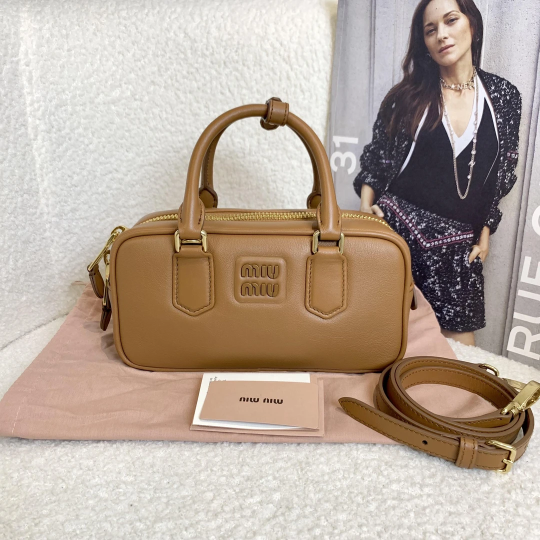 99新 MIU MIU/缪缪 壹臻/ 棕色保龄球小号 63555551