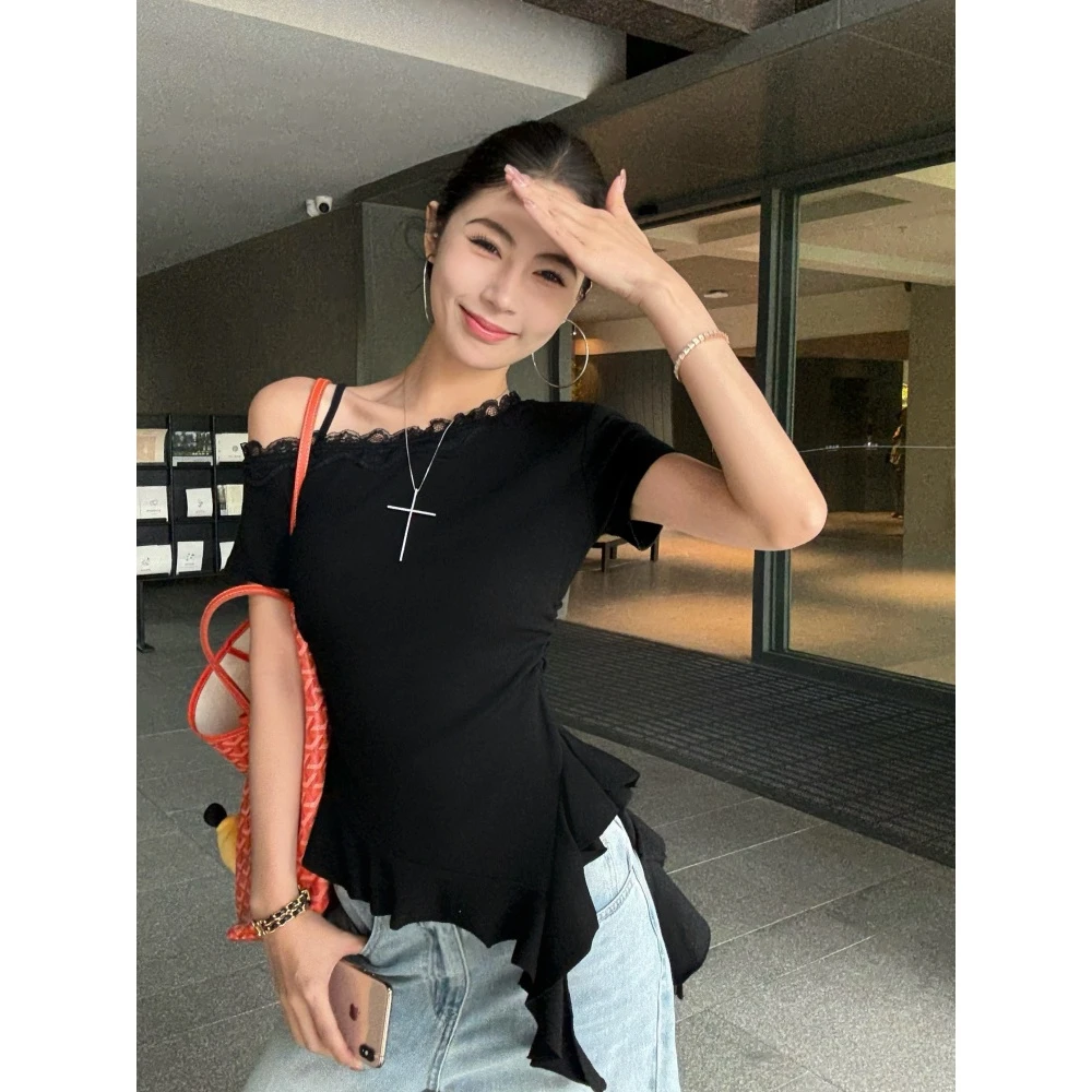 夏季新款法式复古不规则拼接蕾丝斜领露肩荷叶边修身短袖T恤上衣