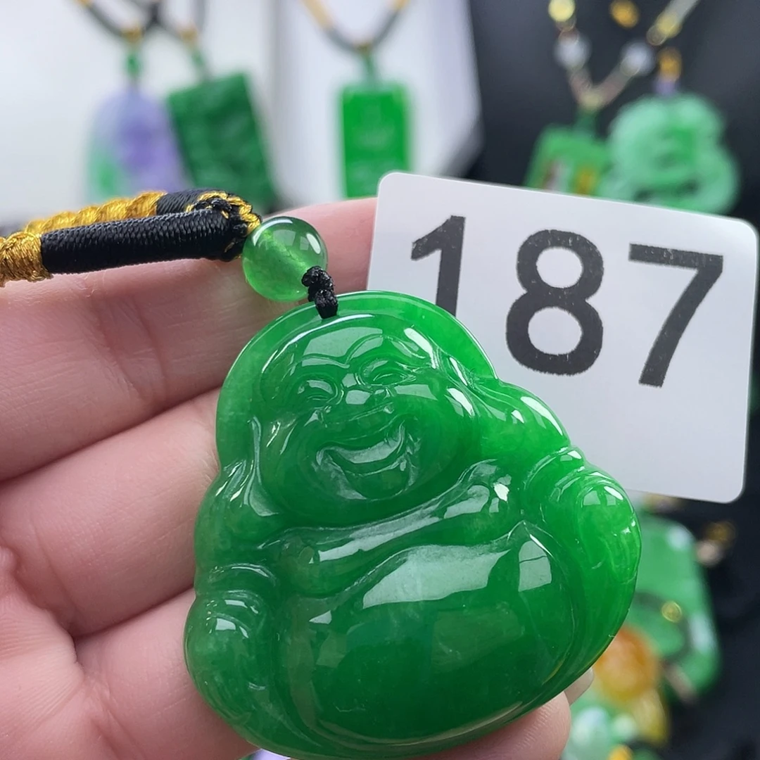 翡翠未镶嵌吊坠(赠链)