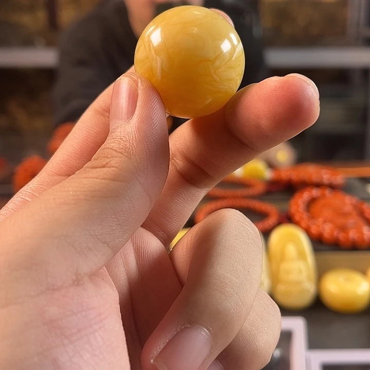 琥珀裸石未镶嵌升**记蜜蜡圆珠