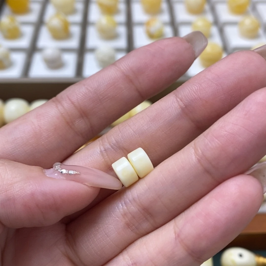未镶嵌琥珀珠宝奇石毛*生