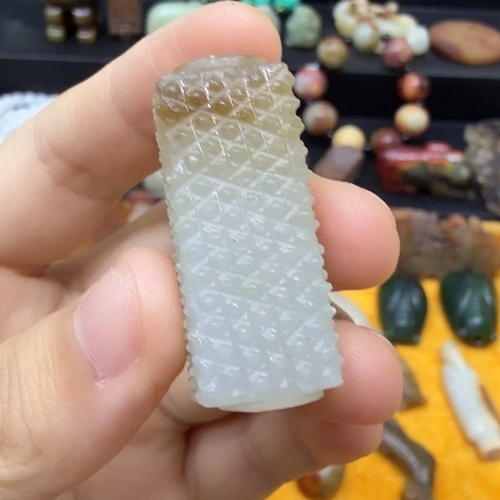 和田玉未镶嵌挂件手把件