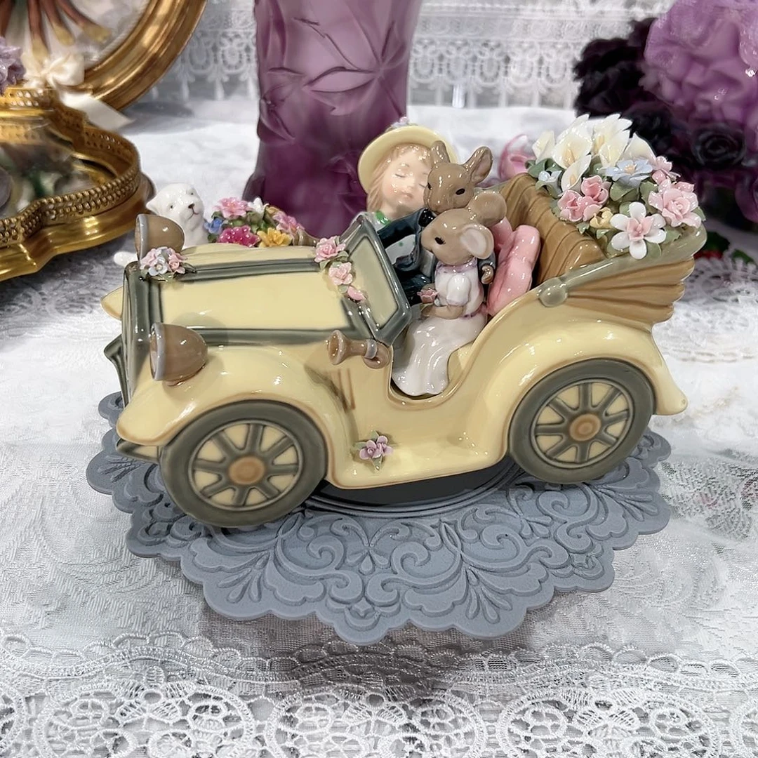 陶瓷0236骨瓷老鼠婚车音乐盒