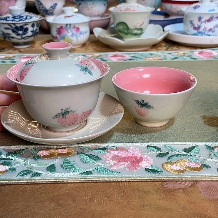 【闪购商品】莓烦恼盖碗➕杯➕托「无礼盒」