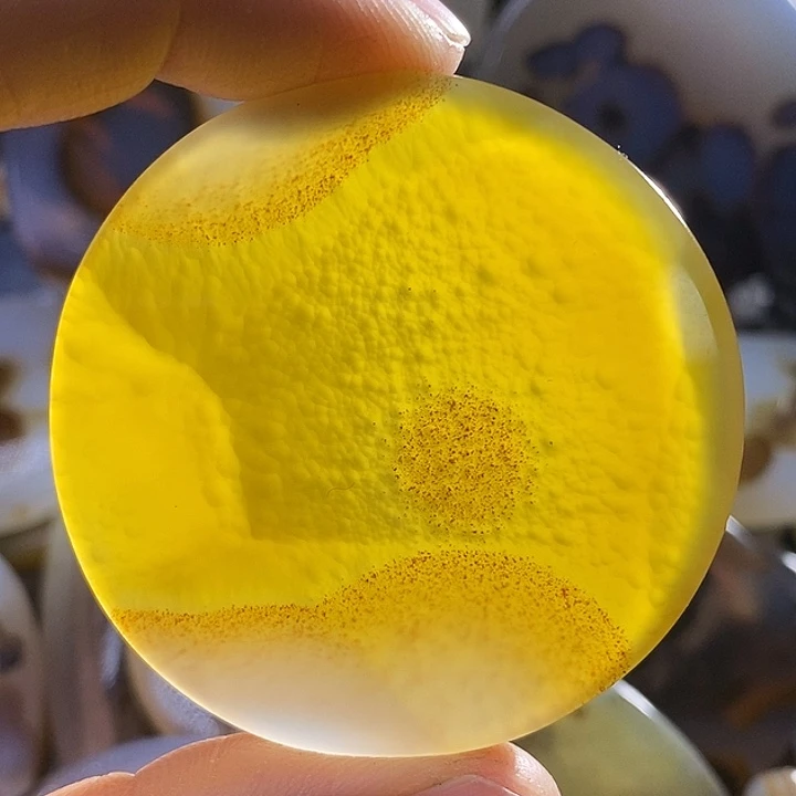 未镶嵌颈饰玛瑙/玉髓三*